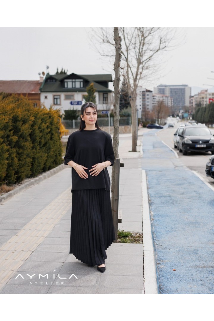 T-shırt Detaylı Pileli Elbise Siyah