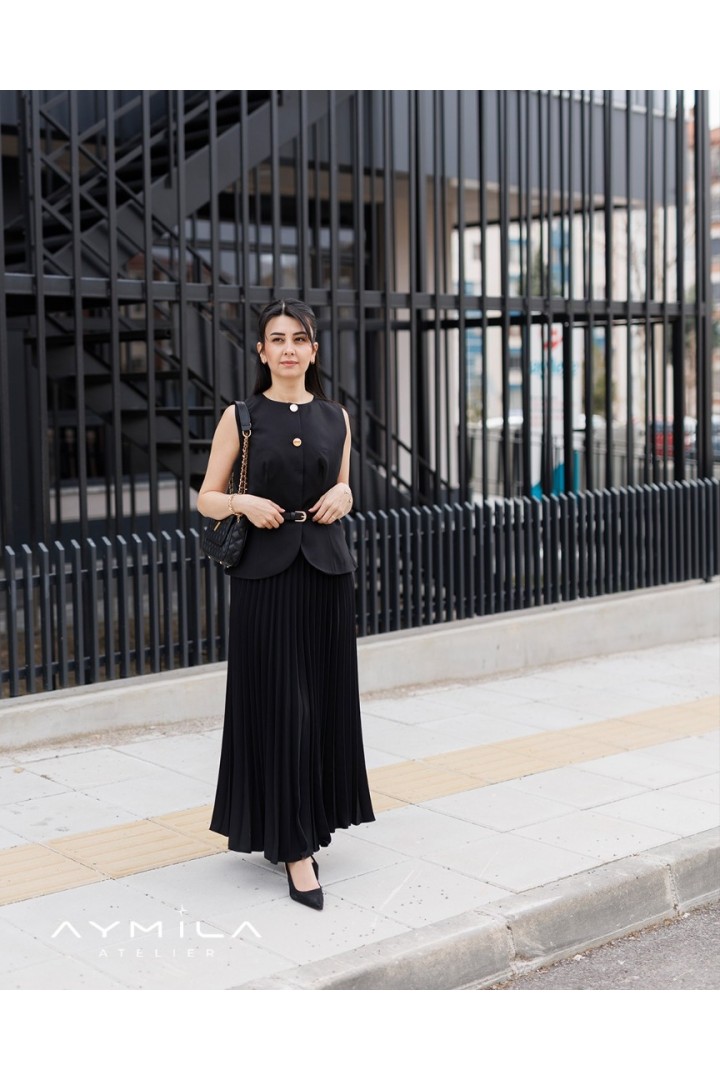 Pilisoleli Etekli Kemerli Takım Siyah