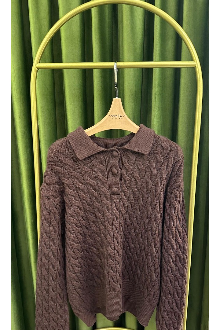 Saç Örgülü Düğmeli Kazak