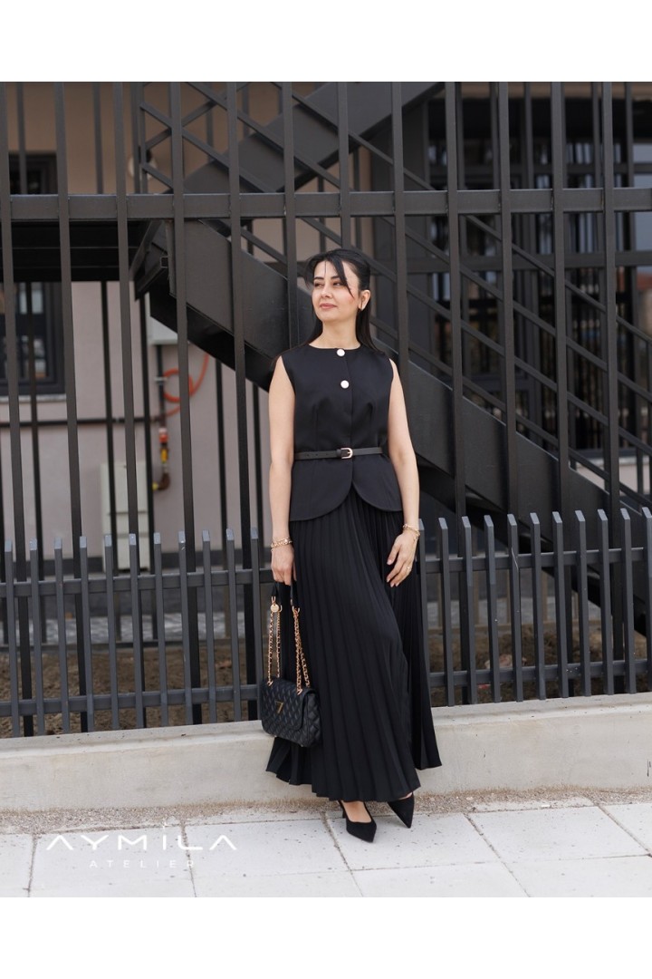 Pilisoleli Etekli Kemerli Takım Siyah Pilisoleli Etekli Kemerli Takım Siyah