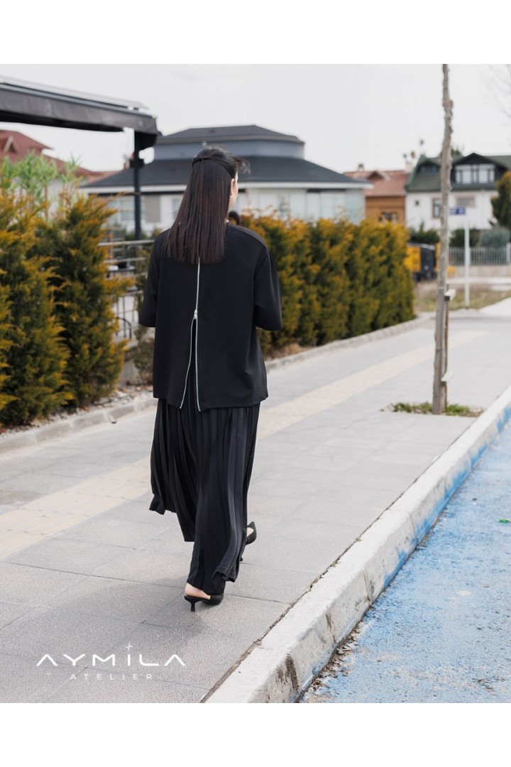 T-shırt Detaylı Pileli Elbise Siyah